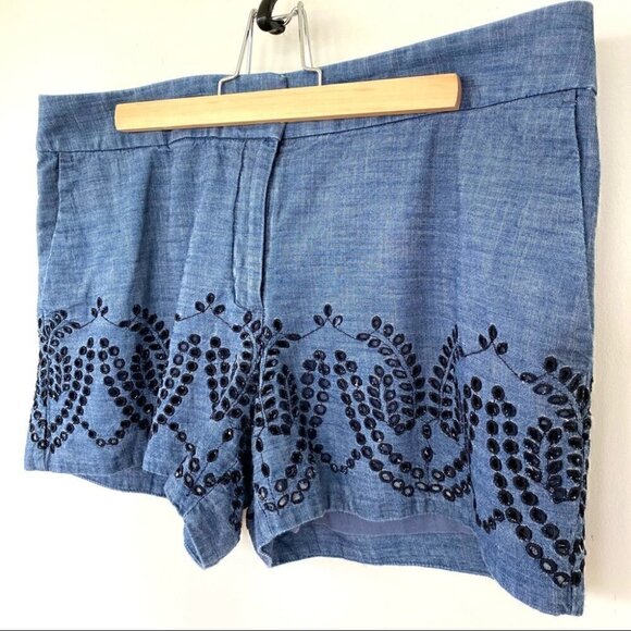 LOFT The  Riviera Short with eyelets design, 💯 cotton, petite - Picture 3 of 12